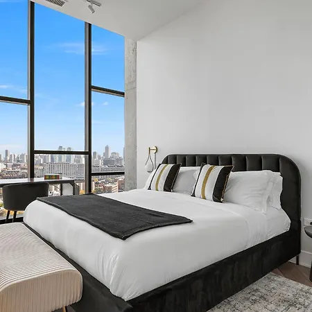 Avenir West Loop Penthouses With Iconic Views