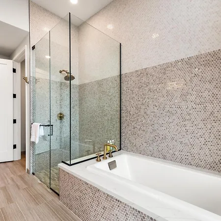 Avenir West Loop Penthouses With Iconic Views *