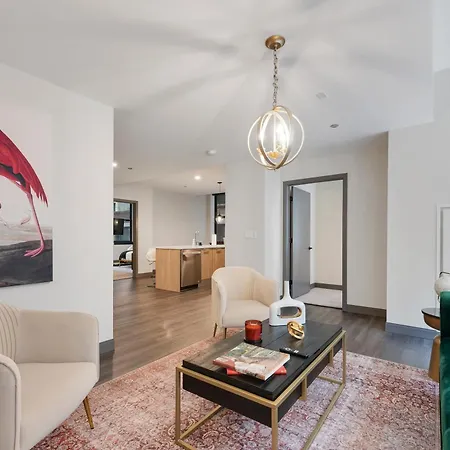 Experience Downtown At Millennium - Luxury In The Loop