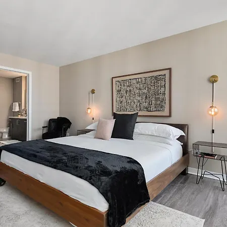The Bernardin Gold Coast Luxury Near Magnificent Mile Apartment Chicago