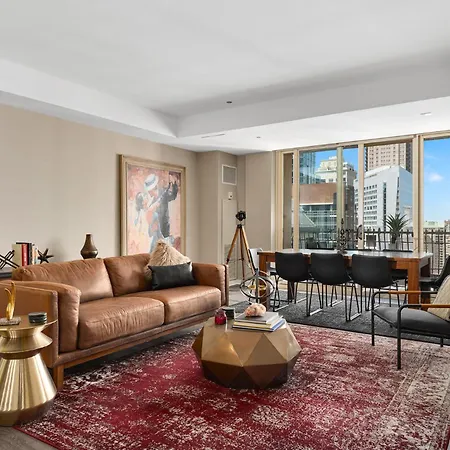 The Bernardin Gold Coast Luxury Near Magnificent Mile *