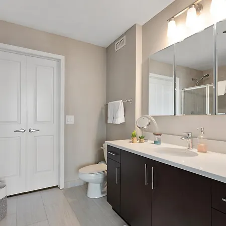 Apartment The Bernardin Gold Coast Luxury Near Magnificent Mile