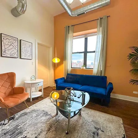 Spacious 3br In South Loop 420 Friendly Near Mccormick Place, Soldier Field And Front Chicago