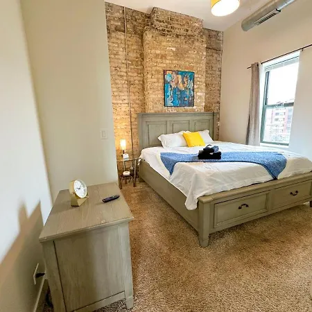 Spacious 3br In South Loop 420 Friendly Near Mccormick Place, Soldier Field And Front * Chicago