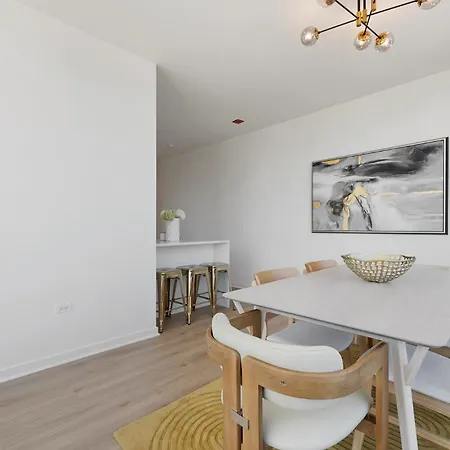 K2 Sky High With Stunning Views In West Loop