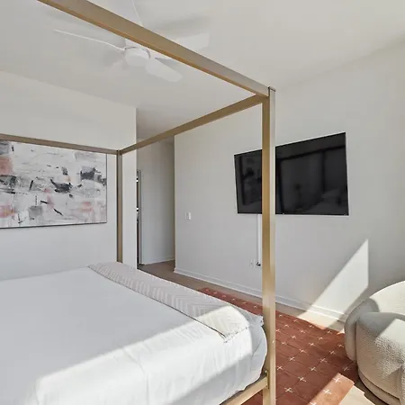 K2 Sky High With Stunning Views In West Loop Apartment