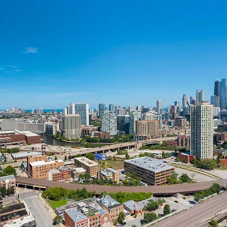 K2 Sky High With Stunning Views In West Loop Apartment *