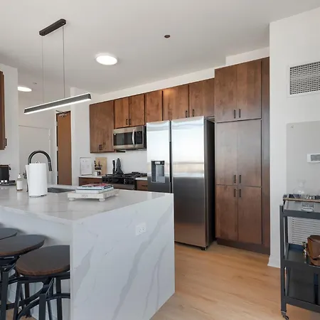 K2 Sky High With Stunning Views In West Loop Apartment Chicago