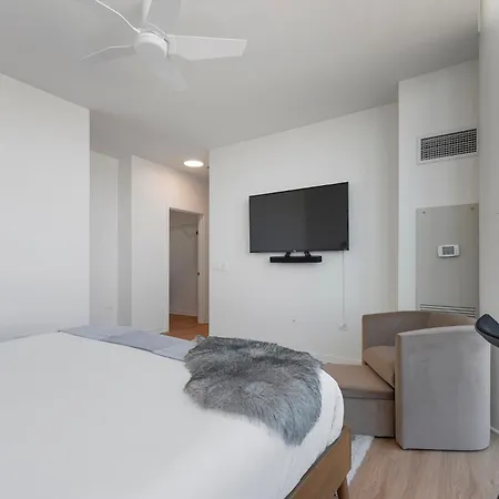 Apartment K2 Sky High With Stunning Views In West Loop Chicago