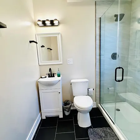 Apartment Harmony Near The Lake, Modern 3 Bed 2 Bath Chicago