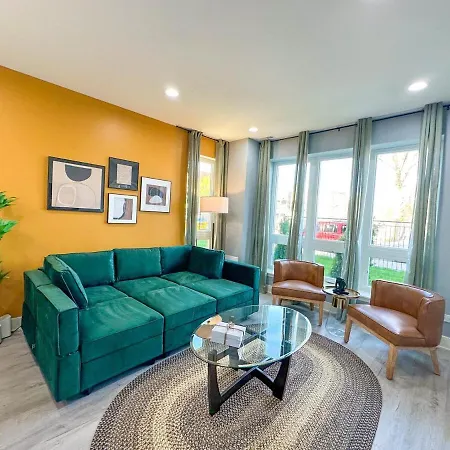 Spacious 3br Family Oasis Sleeps 8 With Free Parking Near Medical District, Douglas Park And Of Illinois Apartment *