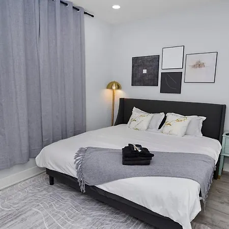 Apartment Stylish Cozy 3br Retreat With Free Parking Near Pilsen Art Center, Douglas Park And Of Illinois *