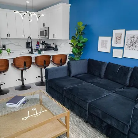 Apartment Stylish Cozy 3br Retreat With Free Parking Near Pilsen Art Center, Douglas Park And Of Illinois Chicago