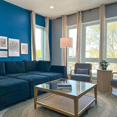 Apartment Stylish Cozy 3br Retreat With Free Parking Near Pilsen Art Center, Douglas Park And Of Illinois *