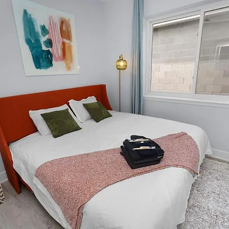 Apartment Stylish Cozy 3br Retreat With Free Parking Near Pilsen Art Center, Douglas Park And Of Illinois Chicago