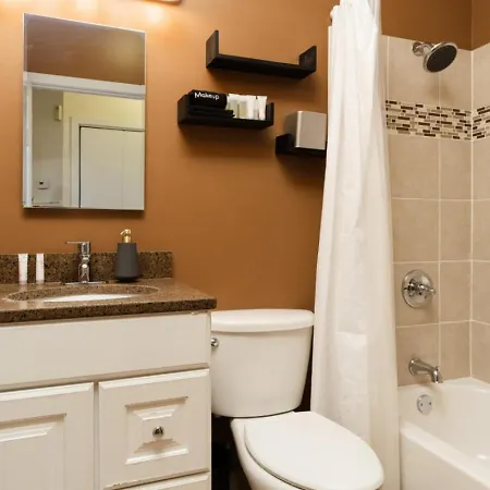 Apartment Wicker Park 2br Near Milwaukee Ave *