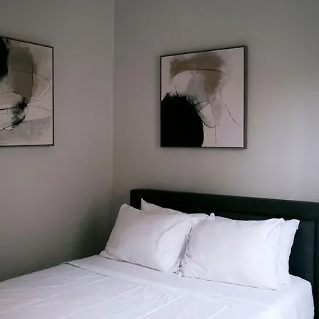 1 Rated 4br Lincoln Park House - King Bed *