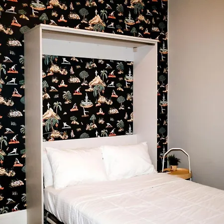 1 Rated 4br Lincoln Park House - King Bed