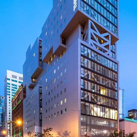 The Godfrey 4* Chicago