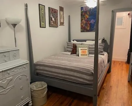 Bed & Breakfast Ray's Bucktown 3*