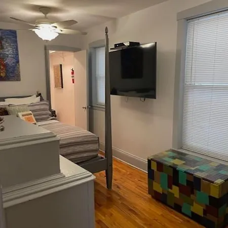 Bed & Breakfast Ray's Bucktown Chicago