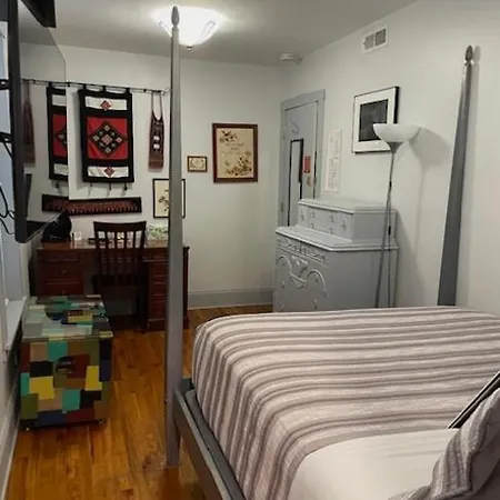 Ray's Bucktown 3* Chicago