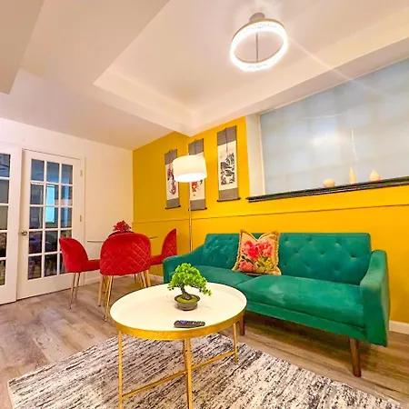 Apartment Japanese Themed 2br In Gold Coast For Up To 4 Guests *