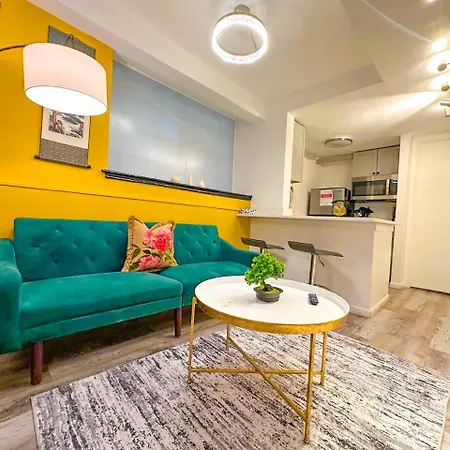 Japanese Themed 2br In Gold Coast For Up To 4 Guests Chicago