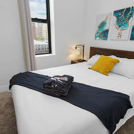 Apartment Bright 420-friendly 3br Retreat Smoke Friendly Unit Near Mccormick Place Convention And Museum Campus *