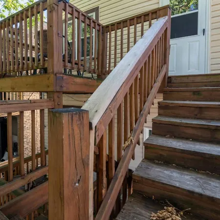 Logan Square Penthouse With Parking And Patio Chicago