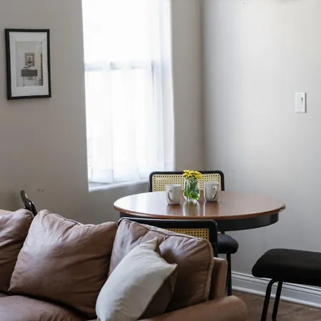 Apartment Logan Square Penthouse With Parking And Patio *