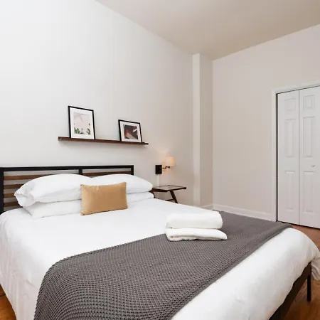 Charming Renovated In Ukrainian Village Apartment *