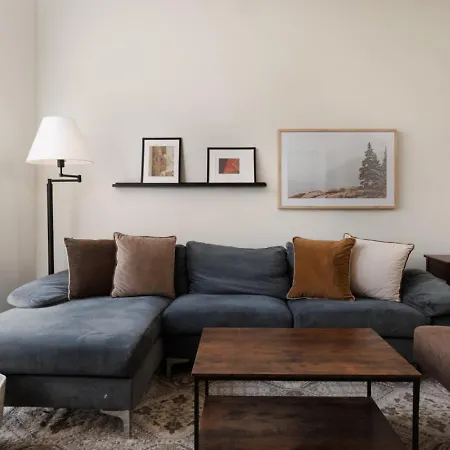 Charming Renovated In Ukrainian Village * Chicago