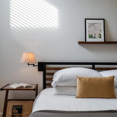 Apartment Charming Renovated In Ukrainian Village