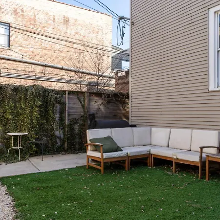 Apartment Sunlit In Lively Wicker-bucktown Chicago