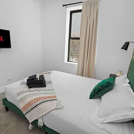 Modern 420- Friendly 3br Unit Near Mccormick Place, Of Illinois And Soldier Field Apartment *