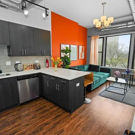 Modern 420- Friendly 3br Unit Near Mccormick Place, Of Illinois And Soldier Field Apartment