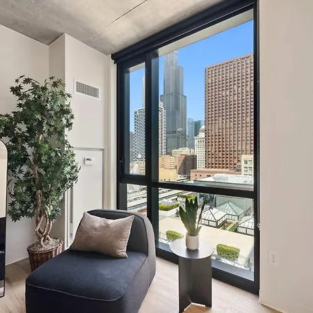 Apartment Luxury 3 Bed 3 Bath High Rise With Gym & Amenities Chicago