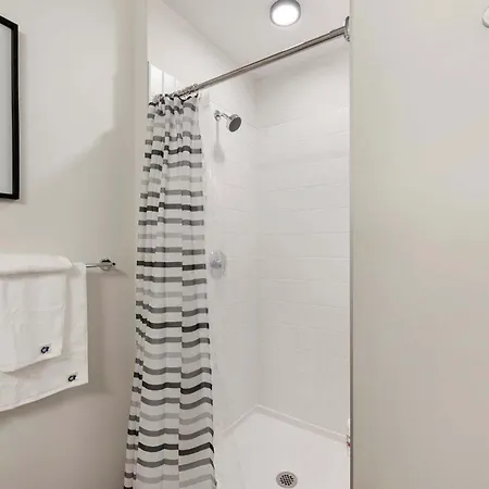Lux 3 Bed 3 Bath High Rise With Gym & Amenities Chicago