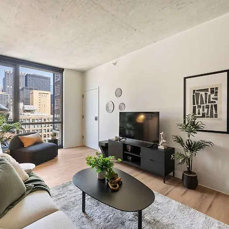 Lux 3 Bed 3 Bath High Rise With Gym & Amenities Apartment Chicago
