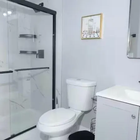 Pristine 3bdr 2ba Uchicago Apartment Chicago