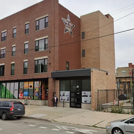 Modern 420 Friendly 3br South Loop Near Mccormick Place & Soldier Field Walk To Downtown