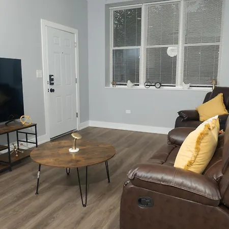 Pristine 3bdr 2ba Uchicago *