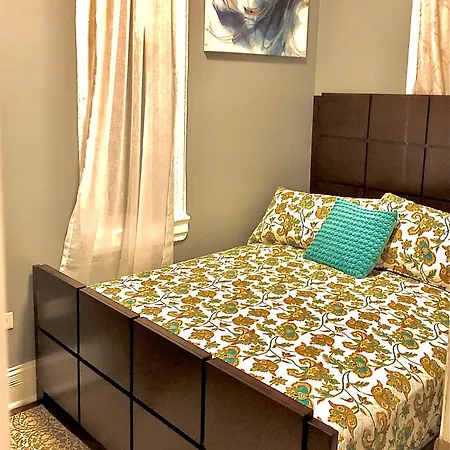 Apartment Urban Coach Penthouse - Near Train, Medical District, And Downtown