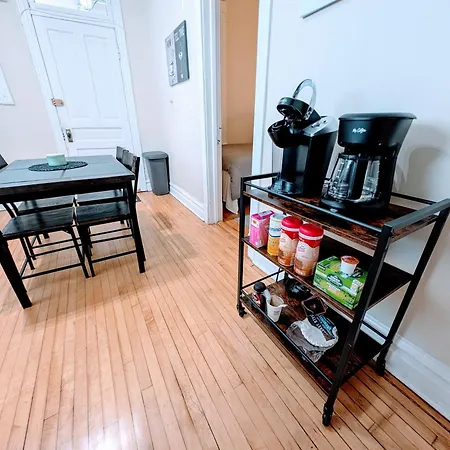 The Roscoe Village Apartment Chicago