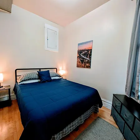 The Roscoe Village Apartment Chicago