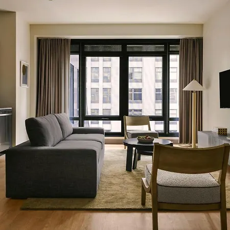 Kasa Shore 4* Chicago