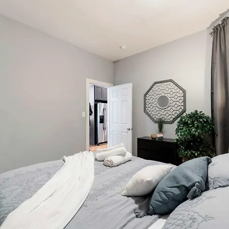Apartment Cozy 2 Bed By West Loop With Parking & Laundry Chicago