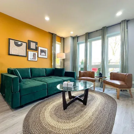 Apartment Spacious 3br Family Oasis Sleeps 8 With Free Parking Near Medical District, Douglas Park And Of Illinois