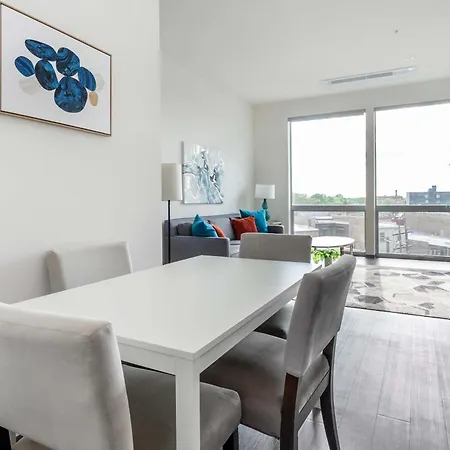 1br Loft With Modern Glass Views *